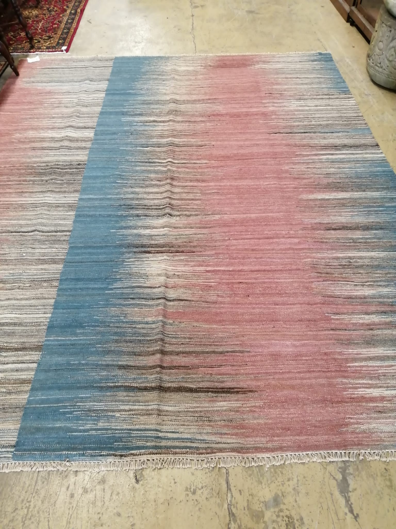 A contemporary Persian Kilim, 300cm x 240cm